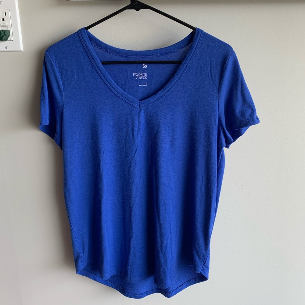 SO Favorite V-neck